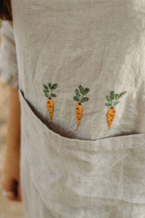Three Carrots (13x7cm)