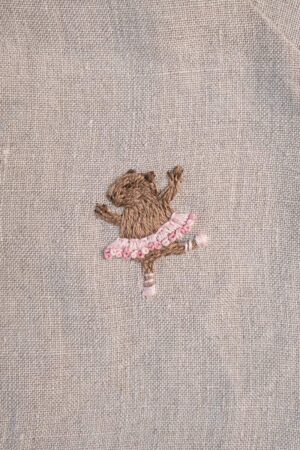 Capybara Ballerina (3.9x4.3cm)