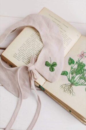 Clover Leaf (2.5x3cm)