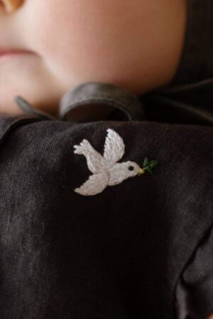 Dove (3.1x2.3cm)