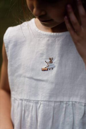 Hare with Drums (3.5x3.9cm)